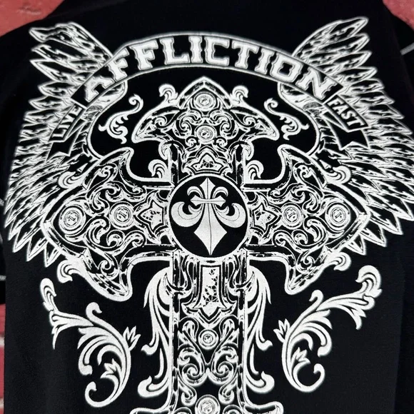 Affliction Women’s Graphic Baby Tee -Size: XL -NWOT - Picture 4 of 11